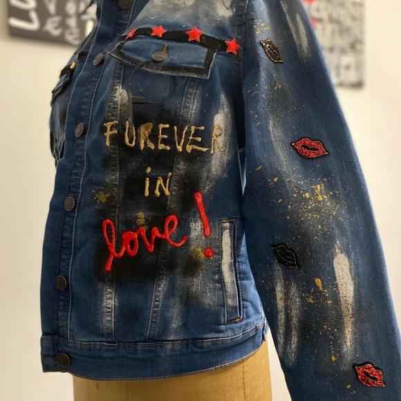 Focus Jacket - Picture 7 of 7